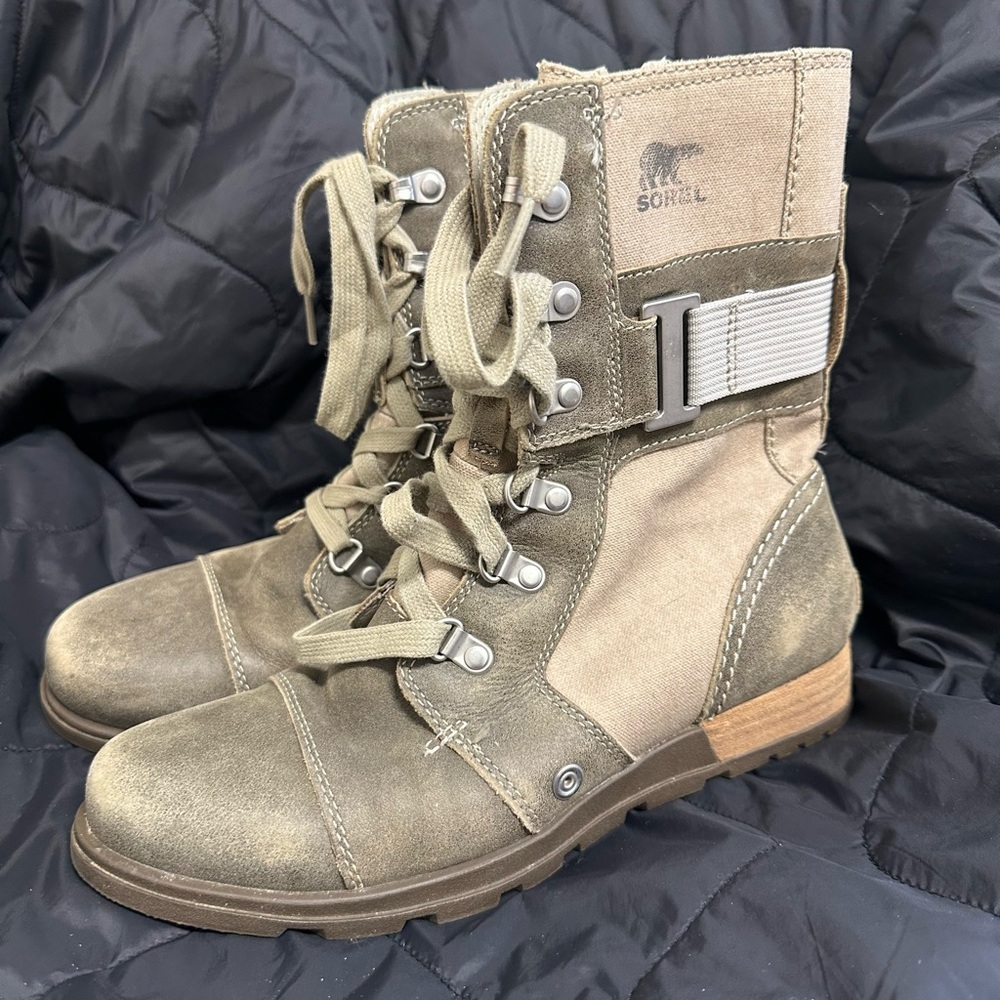 Sorel Major Carly Side Zip Combat Boots